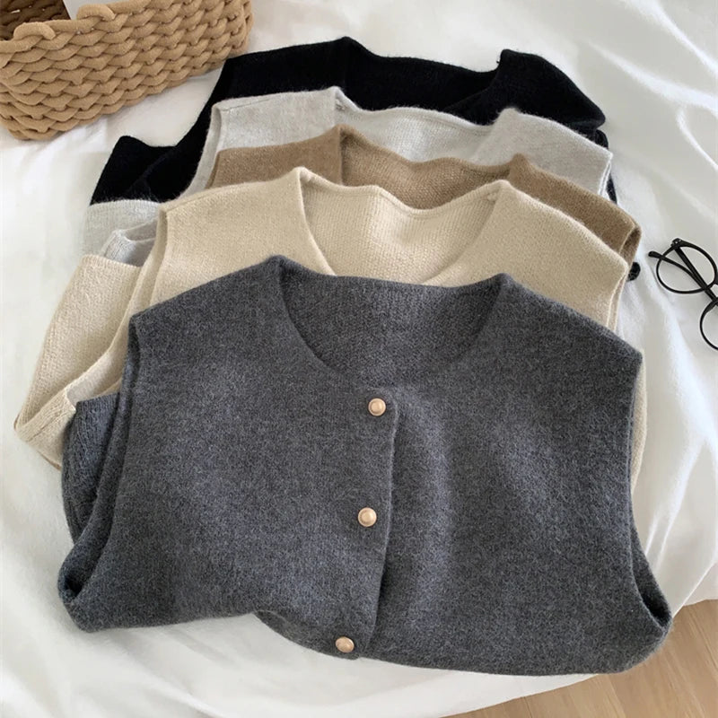 Korean Knitted Sleeveless Cardigan – Elegant, Slim Fit, Casual Fashion, Autumn Wear