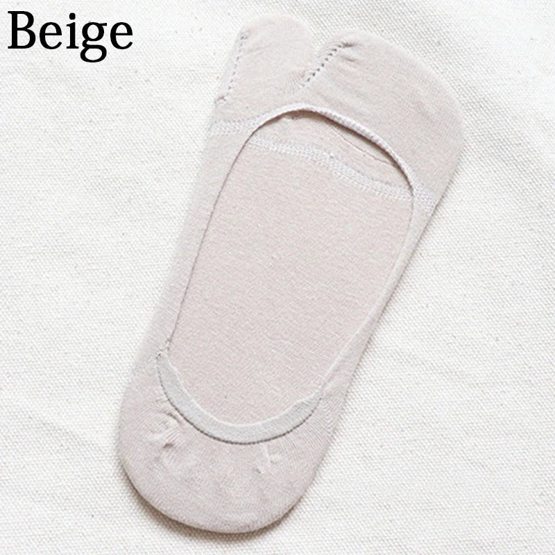 Women's Two Finger Socks – Summer Thin, Non-slip, Invisible Low Cut Boat Socks, Solid Color, Breathable Cotton Tabi Socks