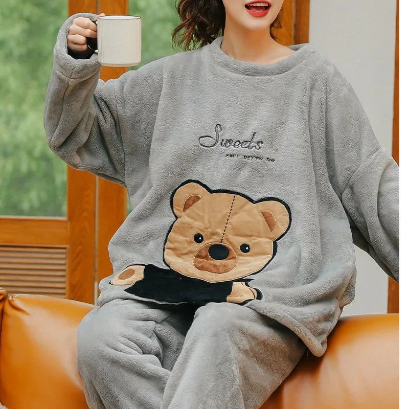 Thickened Warm Large Size Padded Fall and Winter Women's Pajamas – Top and Pants Set, Coral Velvet with Cartoon Bear, 2PCS/Set