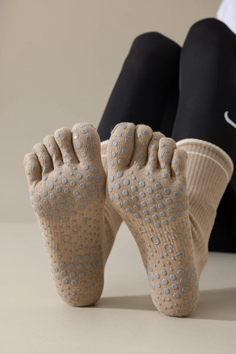 Five Toe Silicone Non-Slip Yoga Socks – Soft, Breathable, Ballet Dance, Fitness, Sports, Anti-Slip Pilates Socks for Ladies