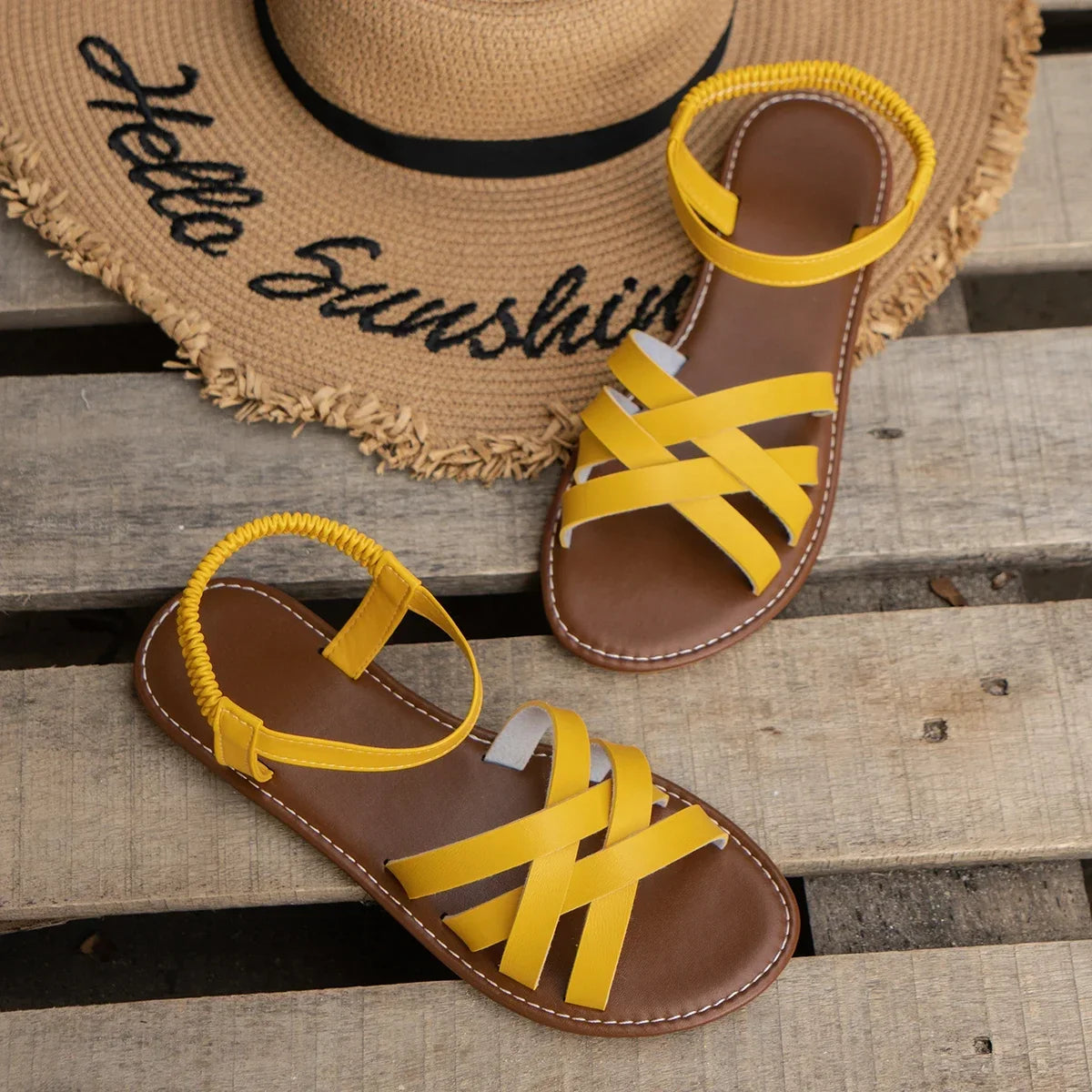 Chic Spring Essential - Women's Lightweight Flat Sandals with Easy-Fit Elastic Band, Perfect for All-Day Comfort and Style