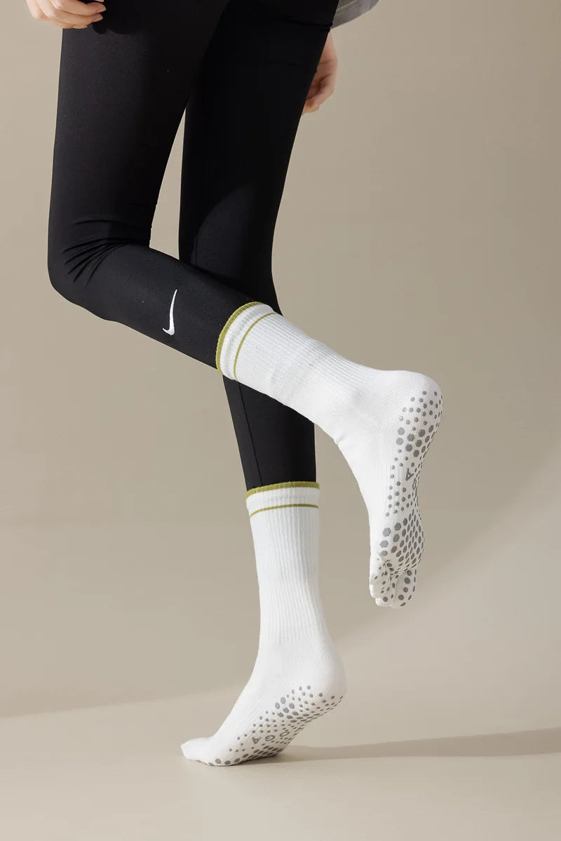 Five Toe Silicone Non-Slip Yoga Socks – Soft, Breathable, Ballet Dance, Fitness, Sports, Anti-Slip Pilates Socks for Ladies