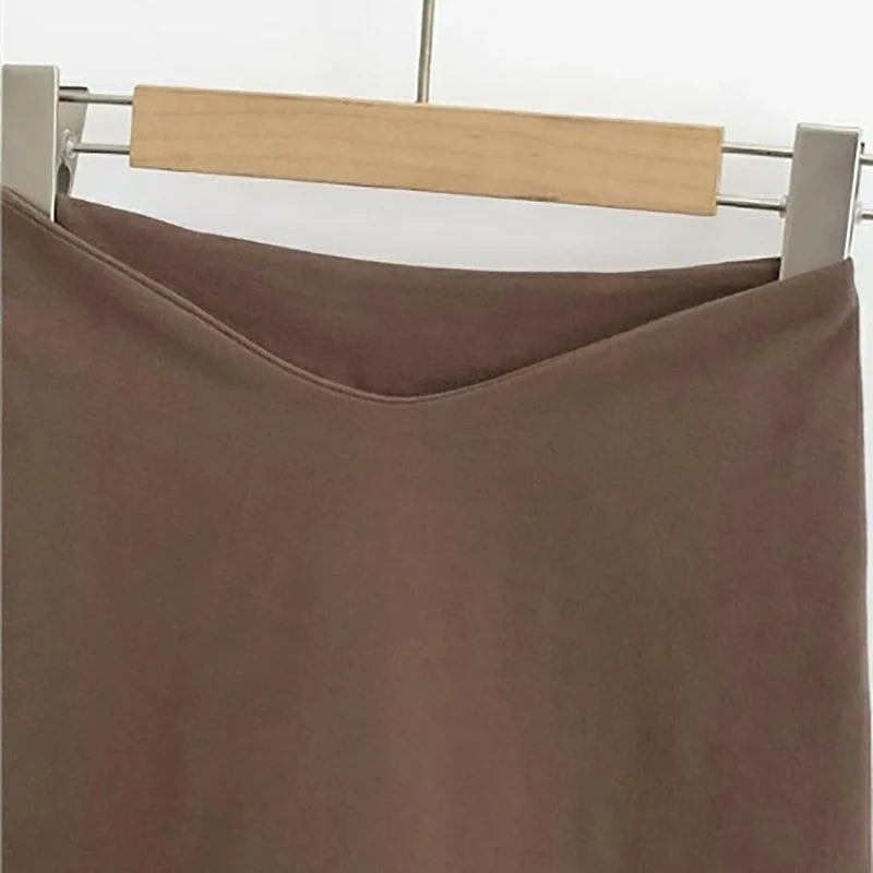 Low V-Waist A-Line Skirt – Elastic, Slim Fit, Solid Color, Casual Style