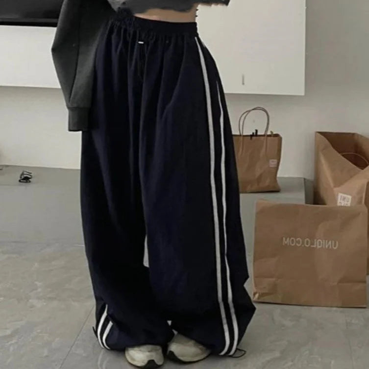Oversized Hip Hop Baggy Pants – Fashionable, Striped Design, Pocket Detail, Elastic High Waist, Cargo Style, Streetwear, Loose Fit
