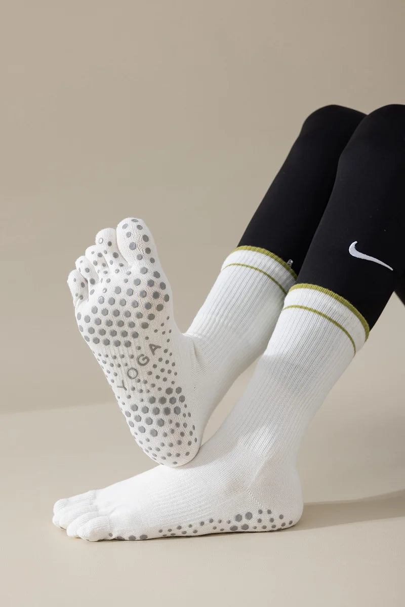Five Toe Silicone Non-Slip Yoga Socks – Soft, Breathable, Ballet Dance, Fitness, Sports, Anti-Slip Pilates Socks for Ladies
