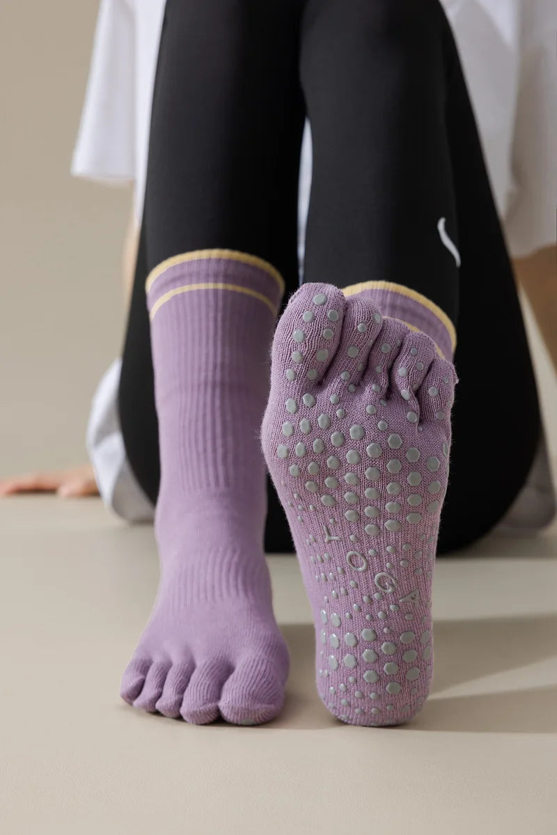 Five Toe Silicone Non-Slip Yoga Socks – Soft, Breathable, Ballet Dance, Fitness, Sports, Anti-Slip Pilates Socks for Ladies