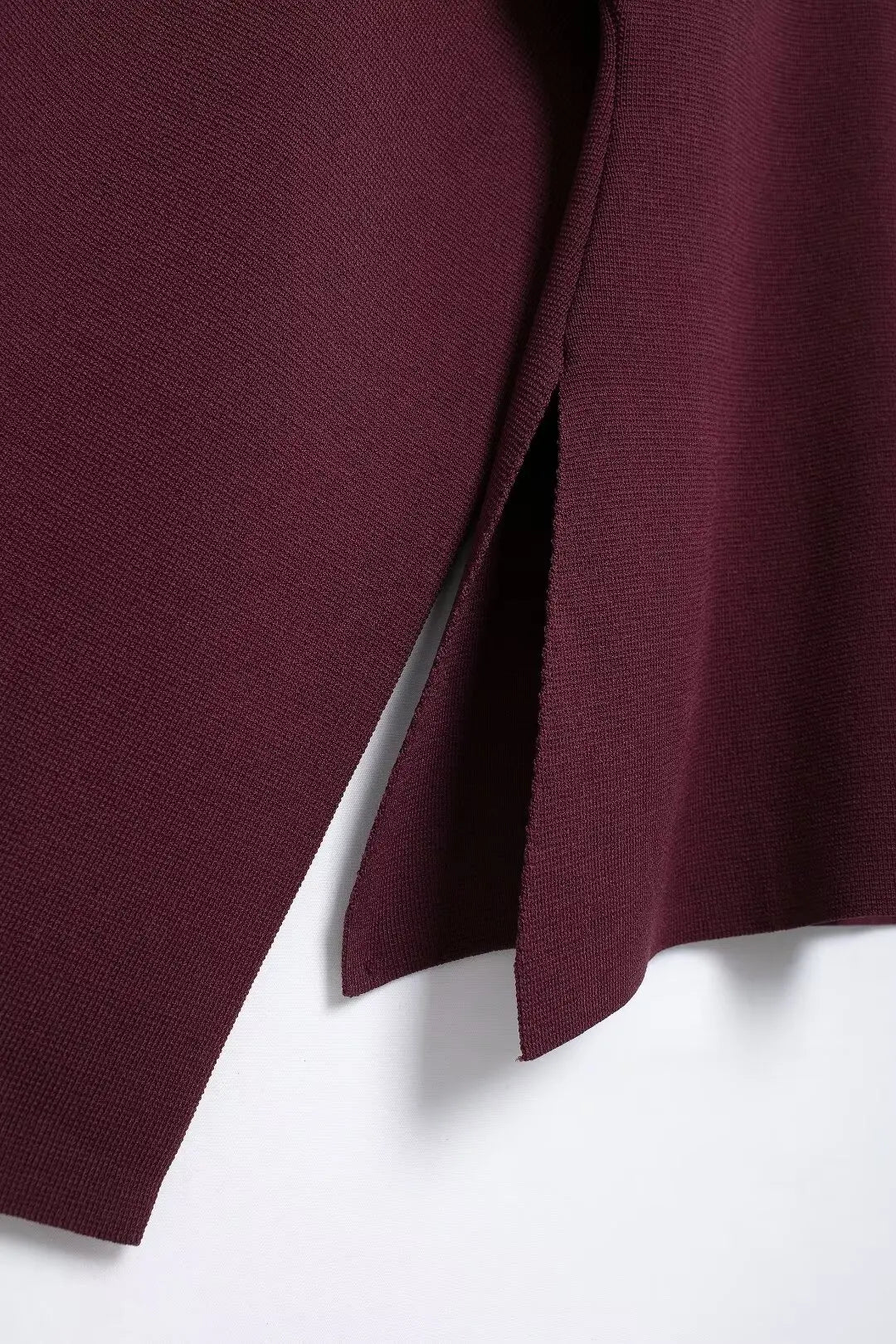Elegant Knitted Cardigan – Burgundy Red, V-Neck, Slim Fit, Long Sleeve, Autumn Office Chic Outerwear