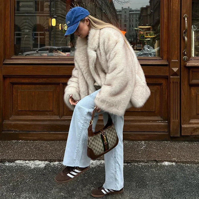 Ins Hot Oversized Gradient Fur Coat – Thick, Warm, Fluffy Faux Fox Fur Jacket for Women