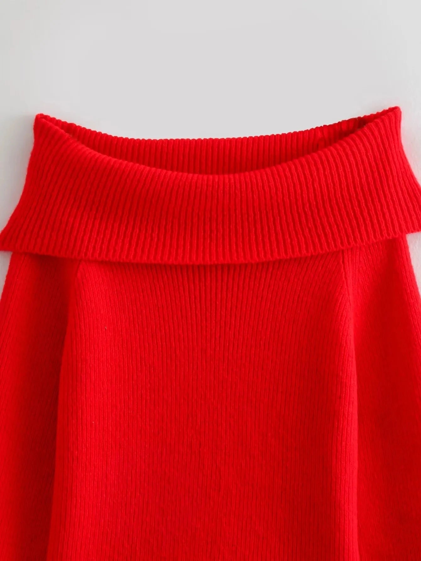 Chic Off-Shoulder Knitted Sweater – Long Sleeve, Casual Autumn Wear for Women