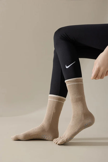 Five Toe Silicone Non-Slip Yoga Socks – Soft, Breathable, Ballet Dance, Fitness, Sports, Anti-Slip Pilates Socks for Ladies