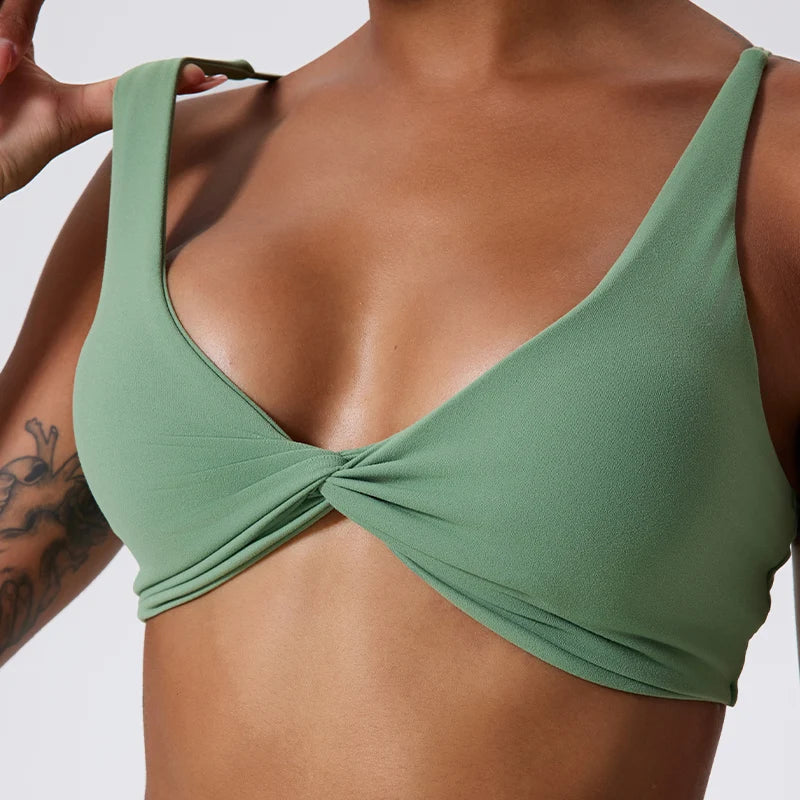 Shock-absorbing and push-up sports bra