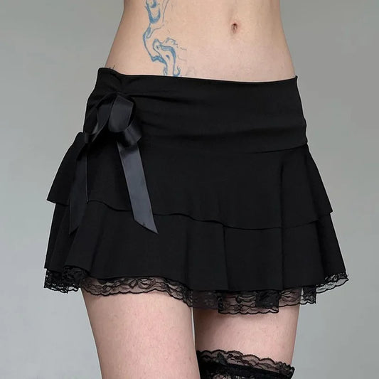 Goth Y2K Black Mini Skirt – Lace Trim, Bow Detail, A-Line, Korean Streetwear